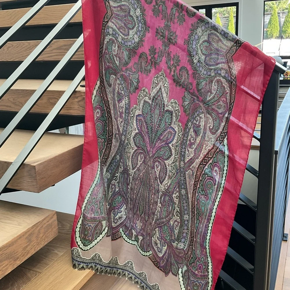 Gorgeous Etro cashmere-silk blend Paisley Scarf 66” x 26”
